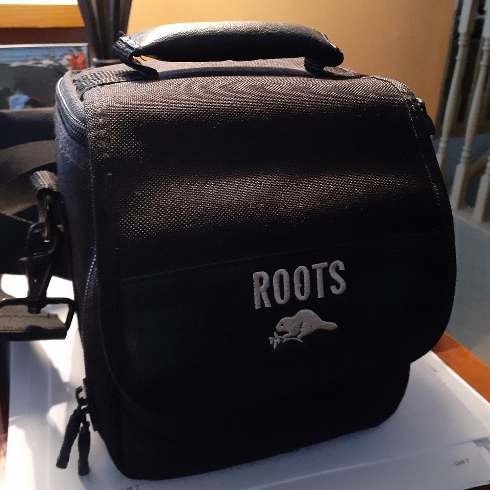Roots Camera Bag